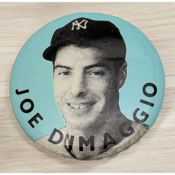 Joe DiMaggio Vintage Pinback Button Ney York Yankees Baseball Stadium Pin - Picture 1 of 6